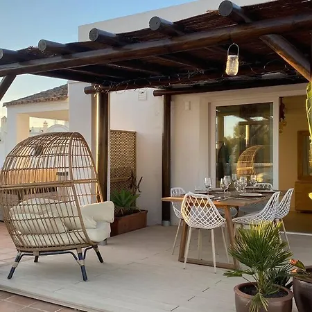 Διαμέρισμα Luxurious Penthouse With 180m2 Sunlit Terrace *