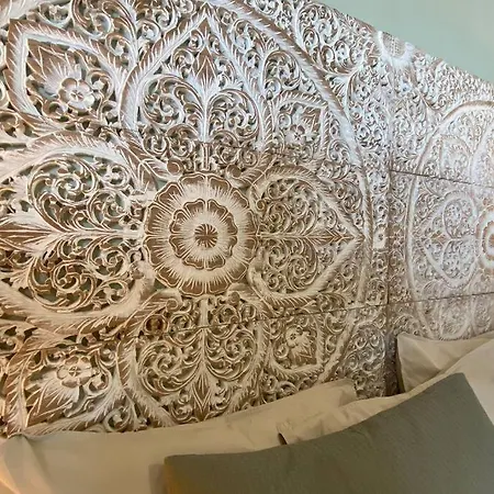 شقة Luxurious Penthouse With 180m2 Sunlit Terrace إِستيبونا